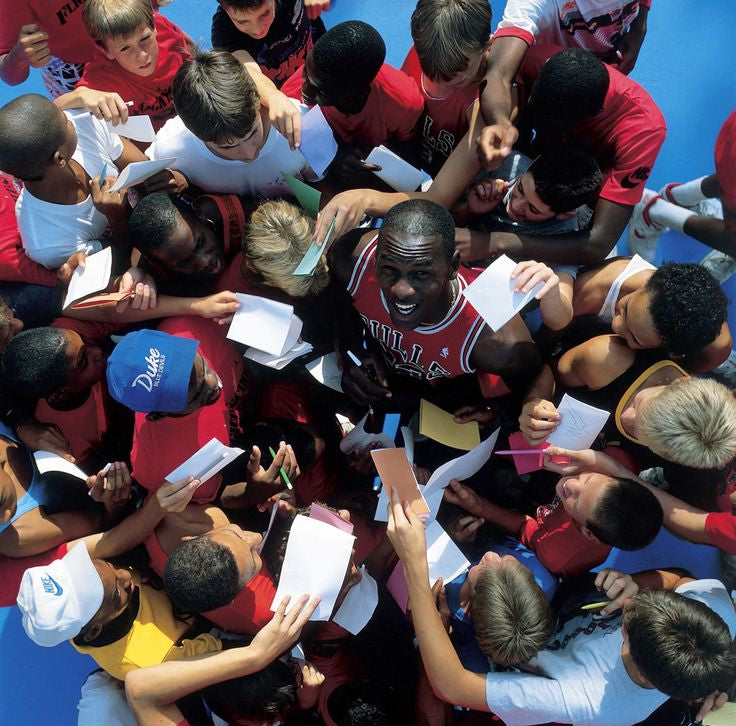 SI_photographer_Walter_Iooss_Jr__discusses_classic_Michael_Jordan_dunk_contest_photo.jpg
